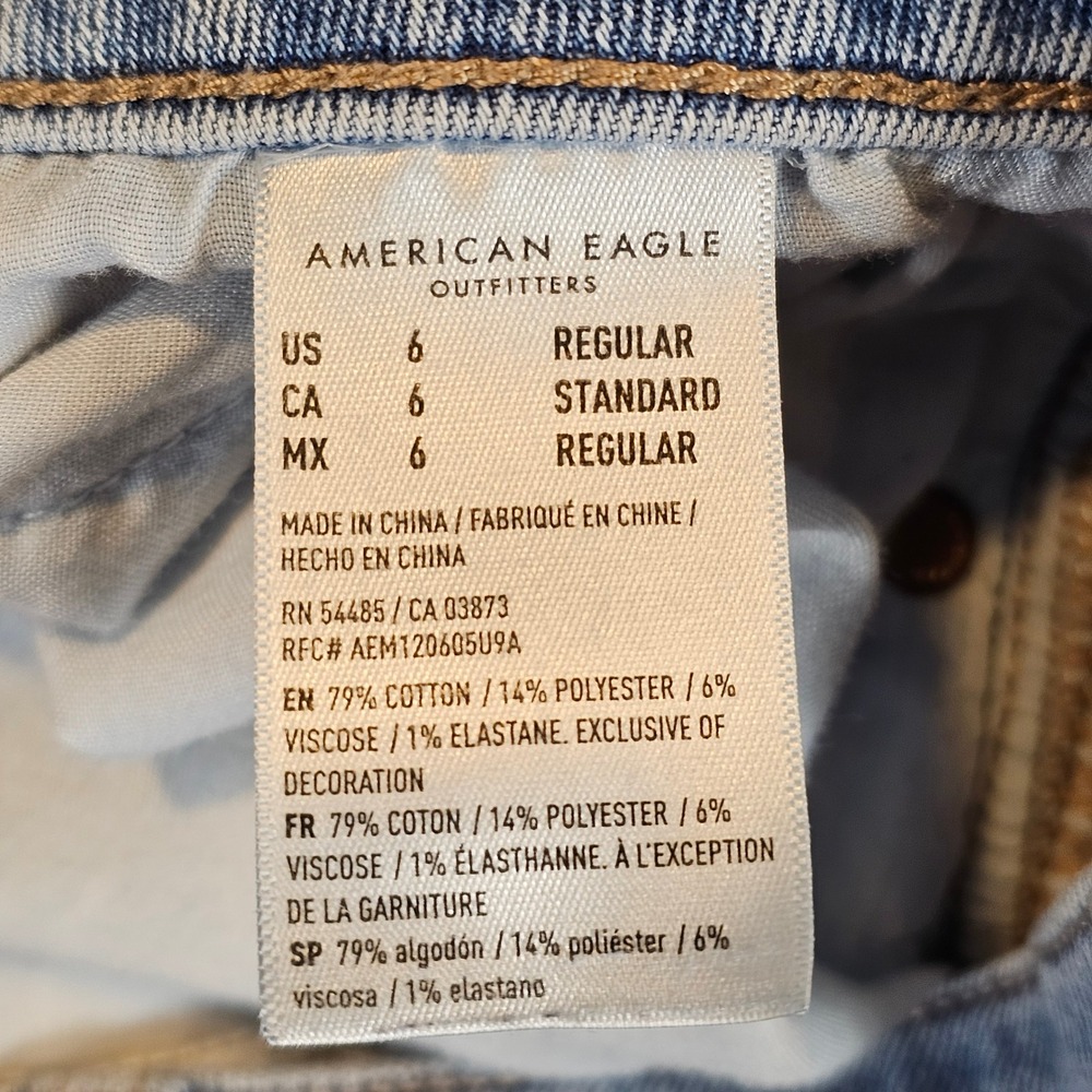American Eagle Womens High Rise Mom‎ Jeans Medium Wash Blue Stretch Denim Size 8 - Picture 11 of 11